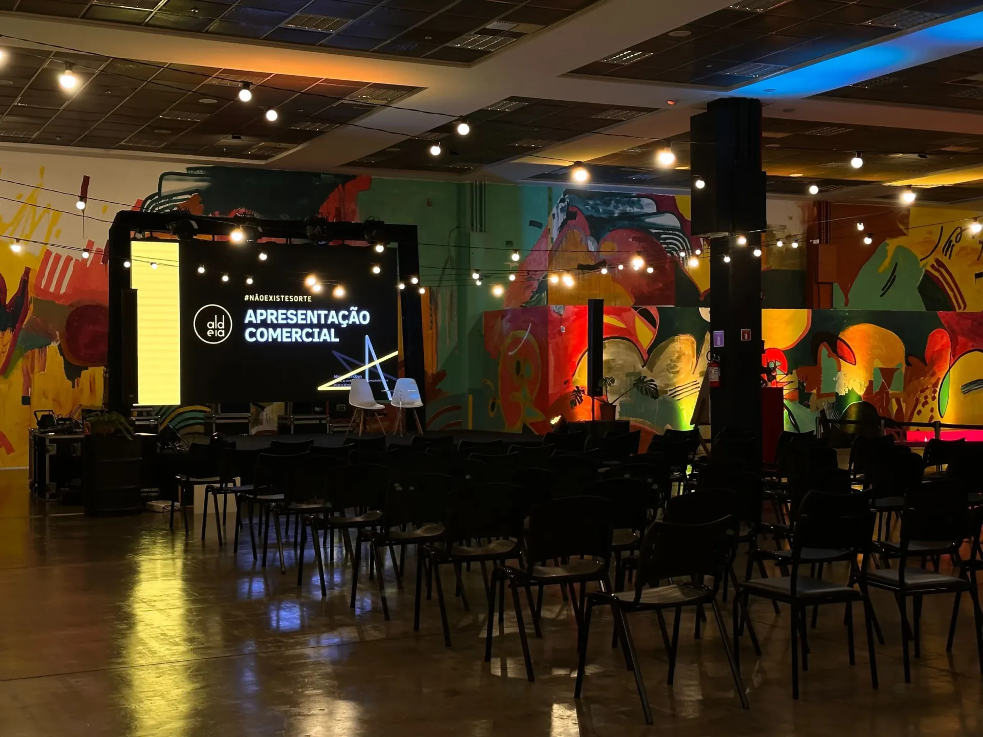 Auditório da Aldeia Coworking preparado para evento corporativo