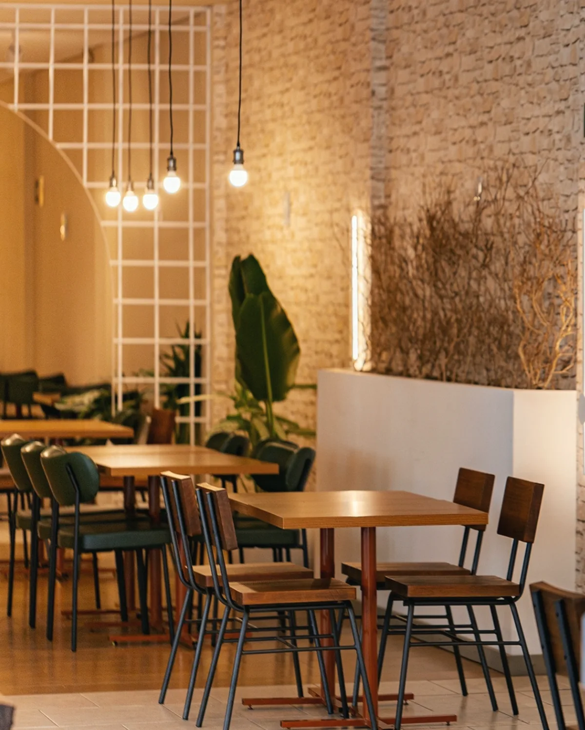 Ambiente compartilhado da Aldeia Coworking preparado para foco