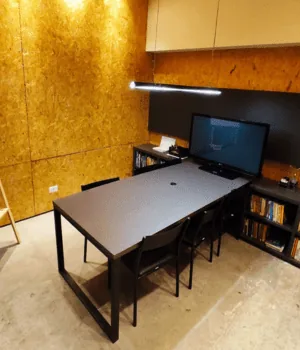 Sala de reunião em Curitiba para 6 pessoas na Aldeia Coworking