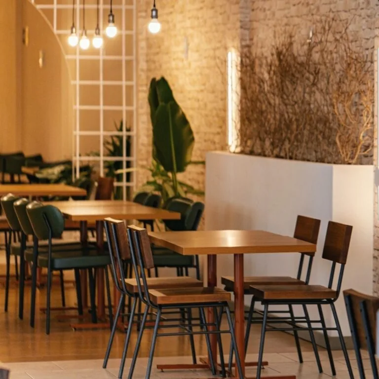 ambiente interno do restaurante para confraternização